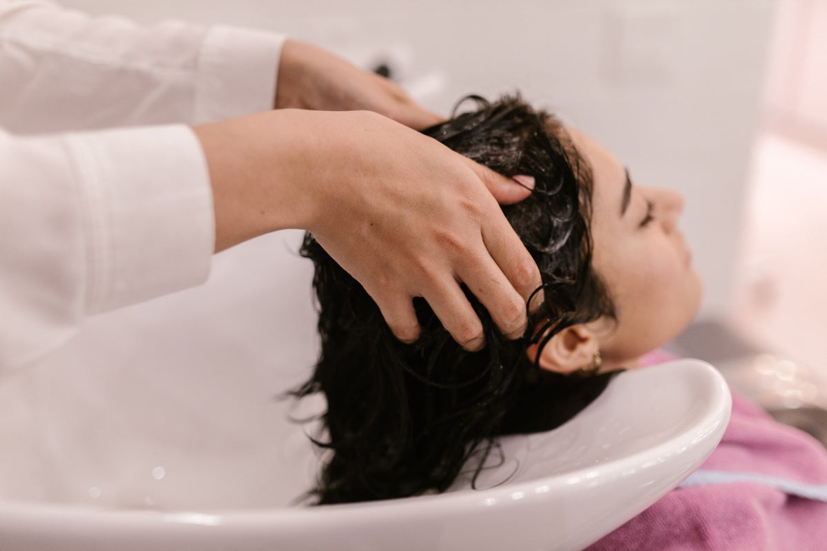 Fight Dandruff Effectively: The Power of Alquitrán de Hulla Shampoo